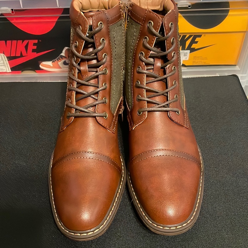 Steve Madden Men’s Bunsin Lace-Up Boot Size 8